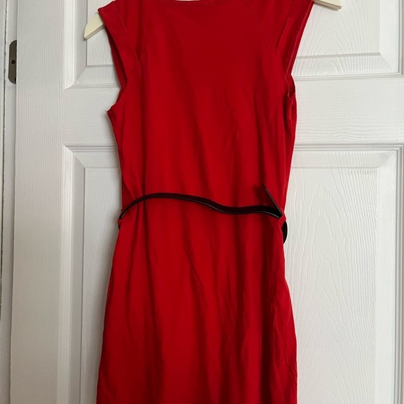 Red Sleeveless Dress with Belt - Picture 5 of 6